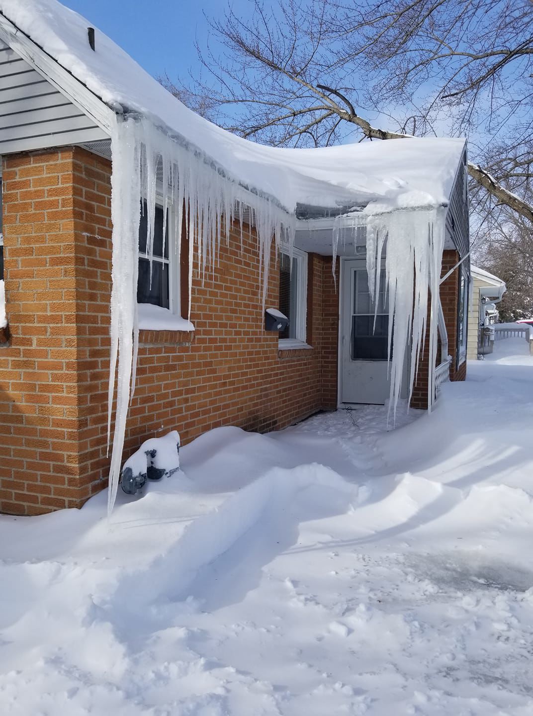 Interesting icicles